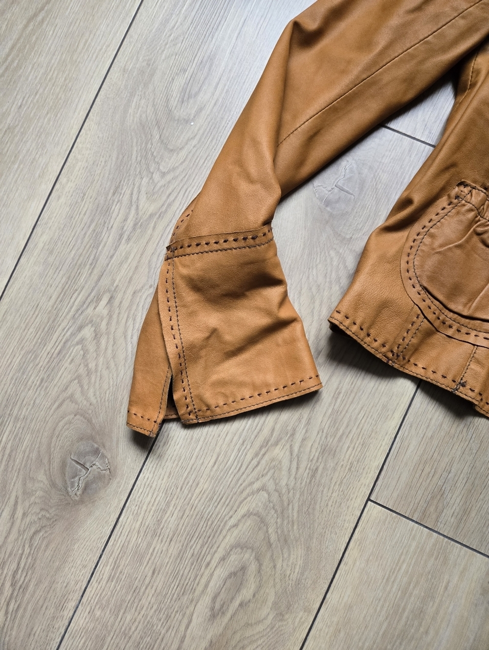 Danier Tan "Buttery Soft" Leather Western-style Jacket Size S - Picture 4 of 11